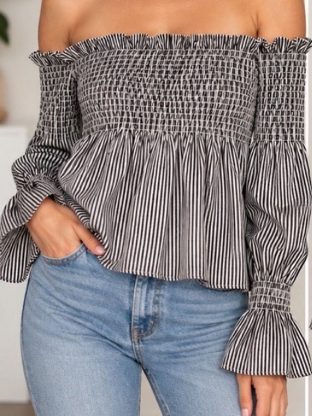 Haute Monde Off Shoulder Top nwot